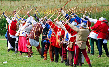 archer-re-enactors, 2008; 
photo &copy; S. Alsford