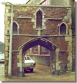 Whitefriars gate; photo &copy; S.Alsford