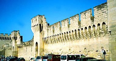 Avignon walls